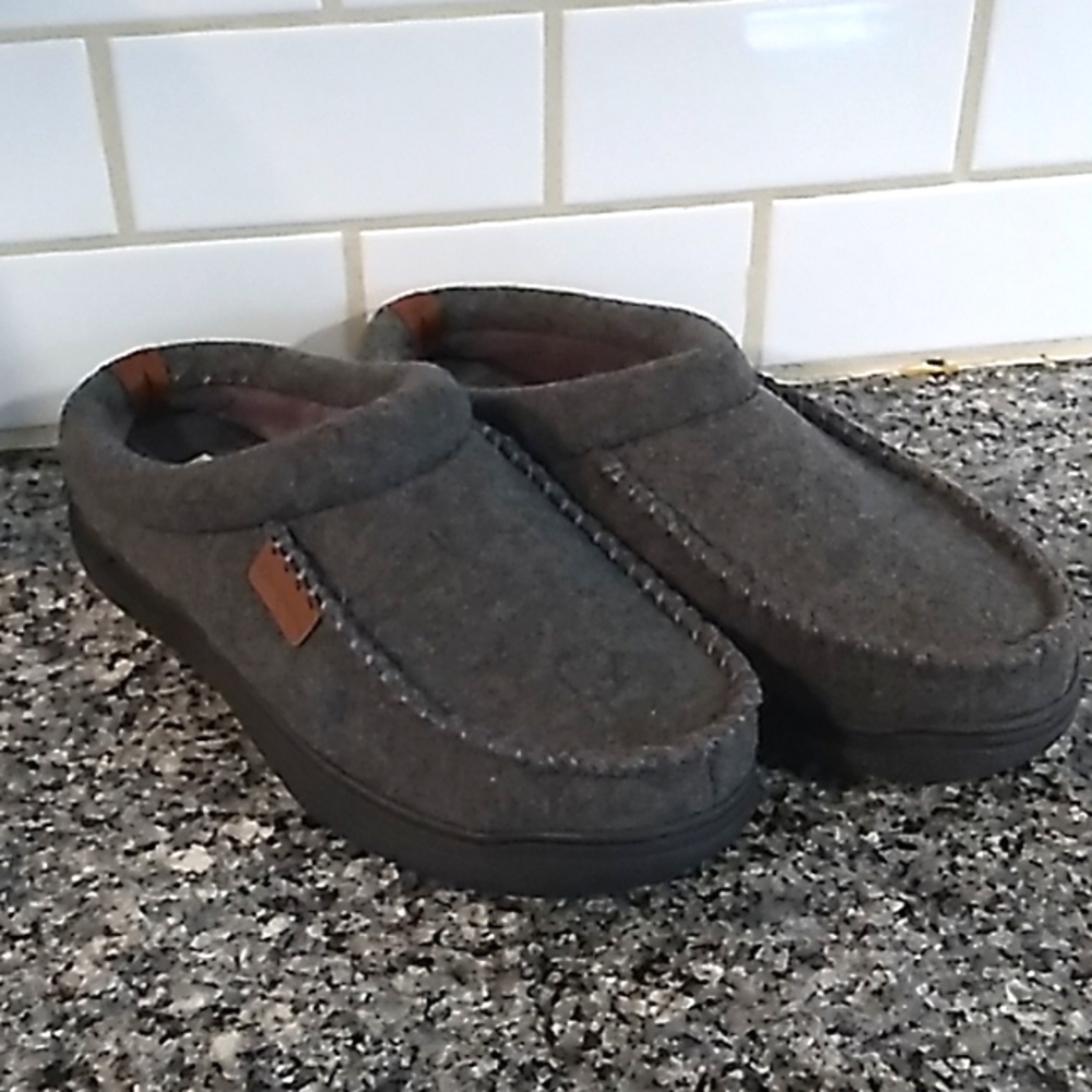 Dearfoams Men's Gray Hard Bottom Wool Blend Memory Foam Slippers. Size 8-9 - Picture 2 of 8